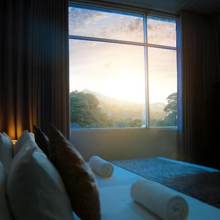 Kandy Tower Inn Bagian luar foto