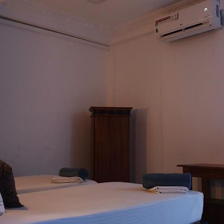 Kandy Tower Inn Bagian luar foto