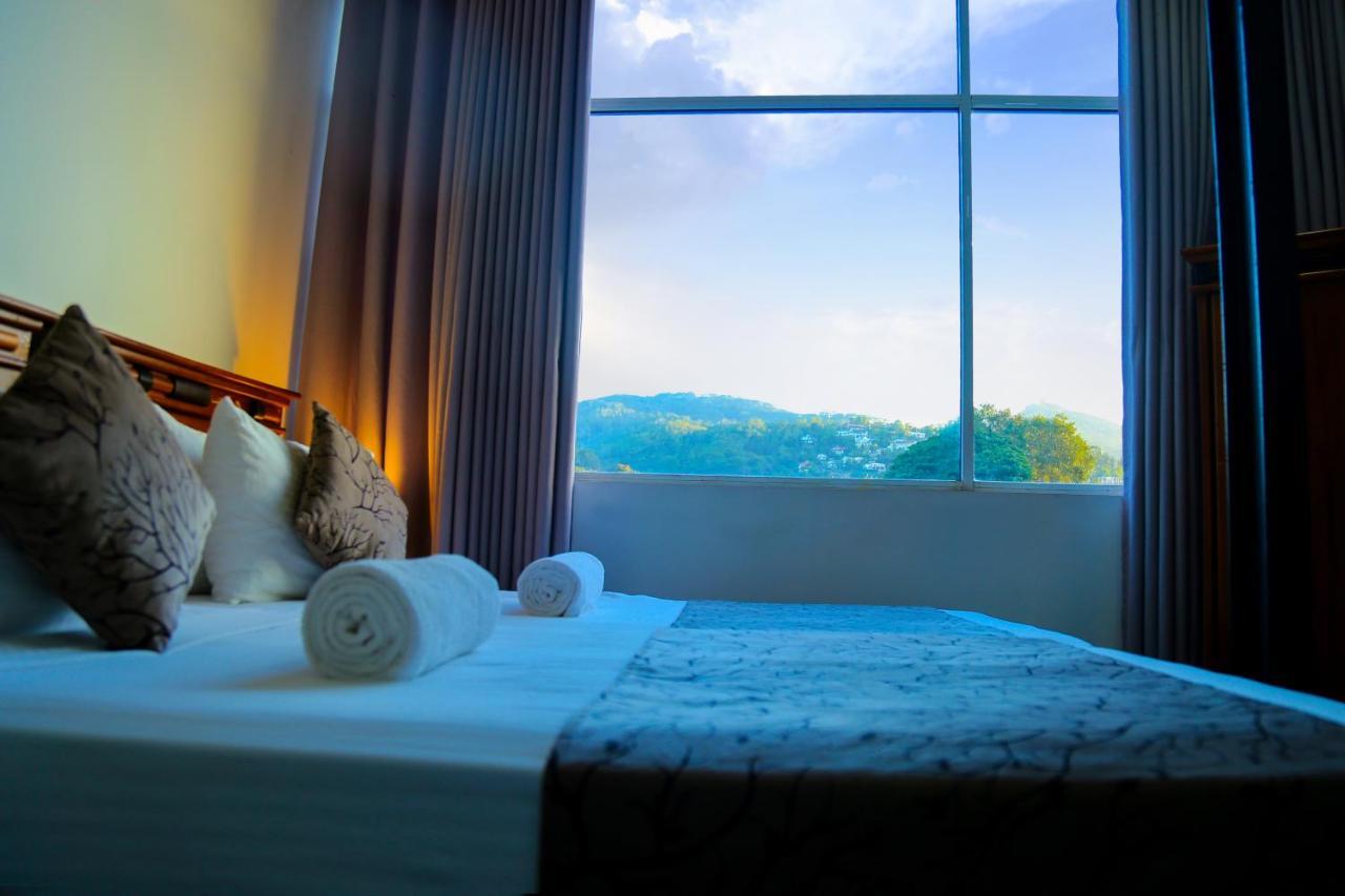 Kandy Tower Inn Bagian luar foto