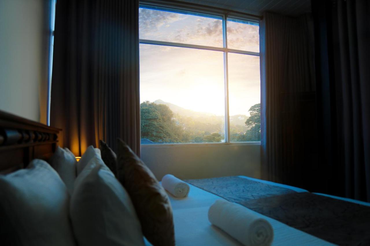 Kandy Tower Inn Bagian luar foto