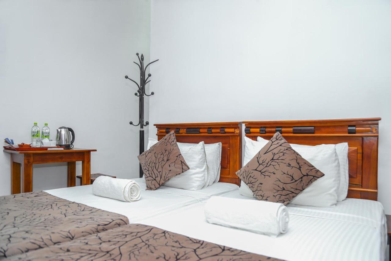 Kandy Tower Inn Bagian luar foto
