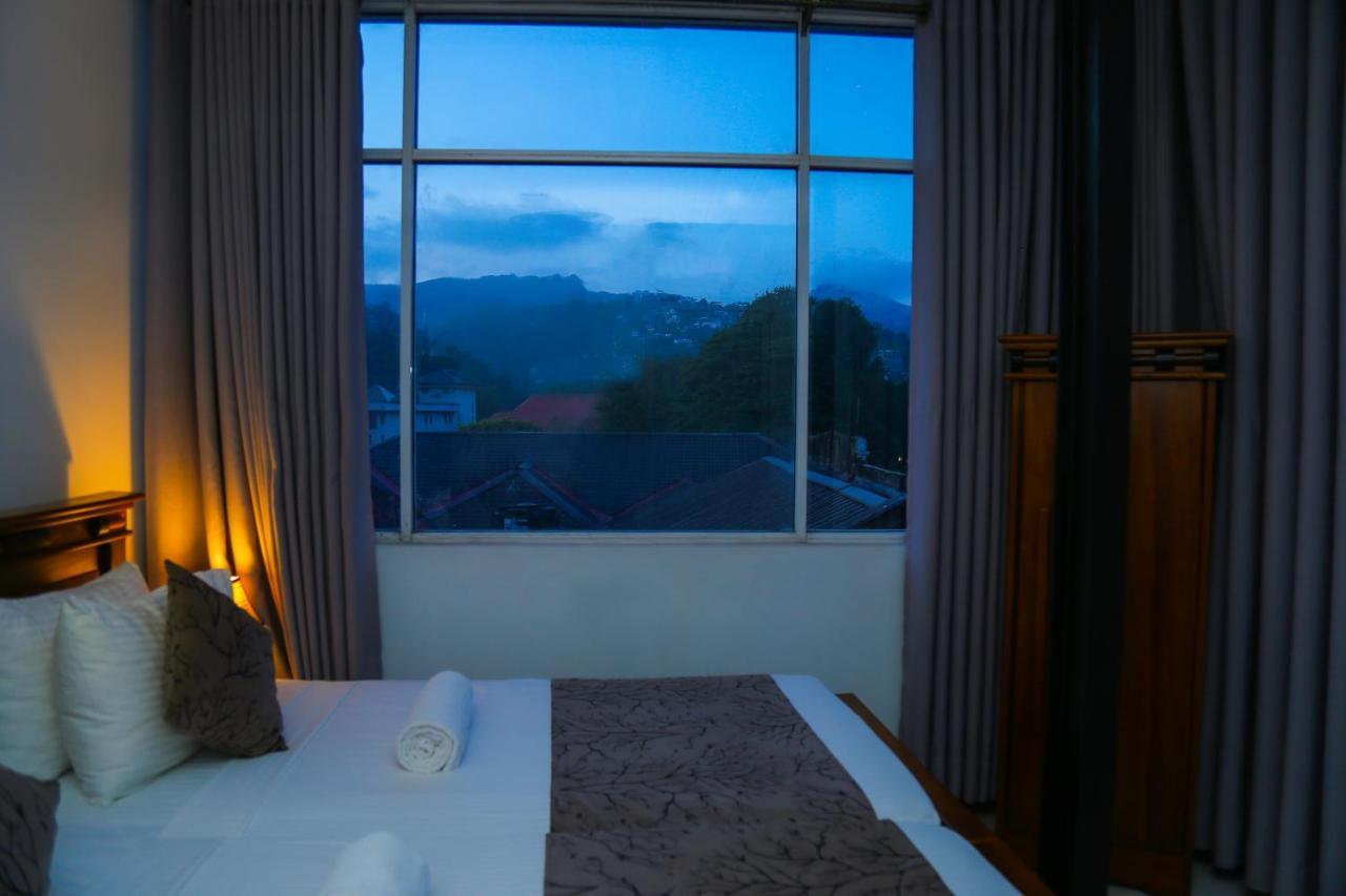 Kandy Tower Inn Bagian luar foto