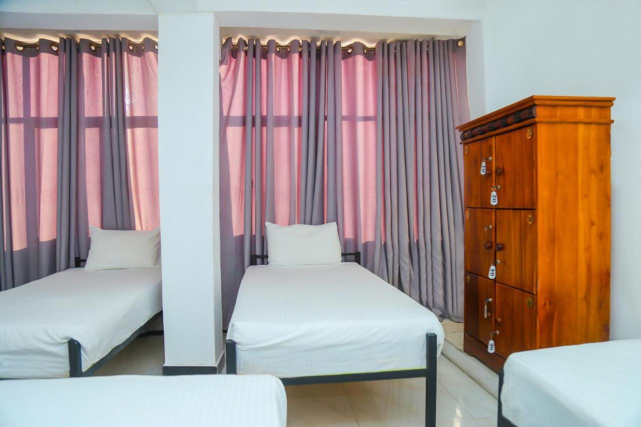 Kandy Tower Inn Bagian luar foto