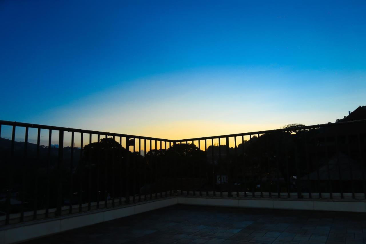 Kandy Tower Inn Bagian luar foto