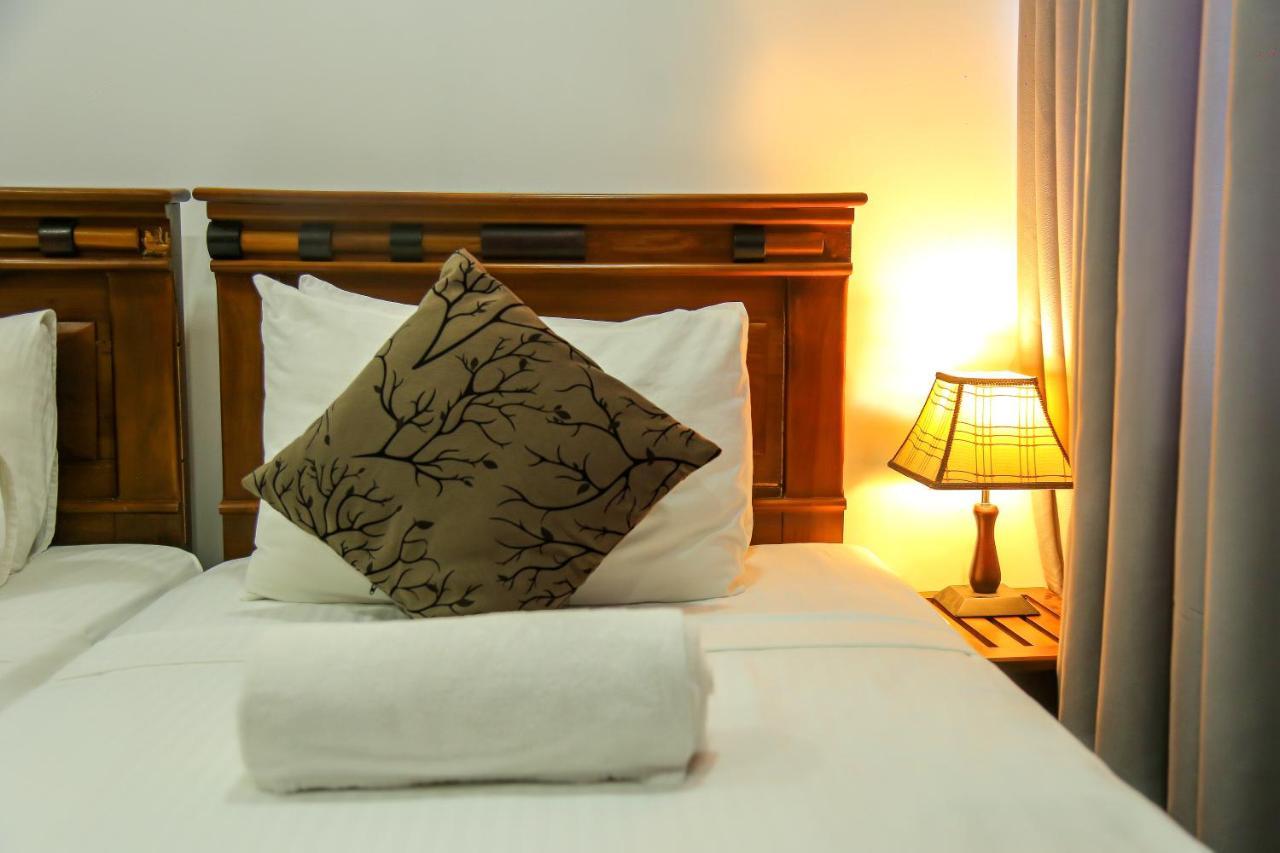 Kandy Tower Inn Bagian luar foto